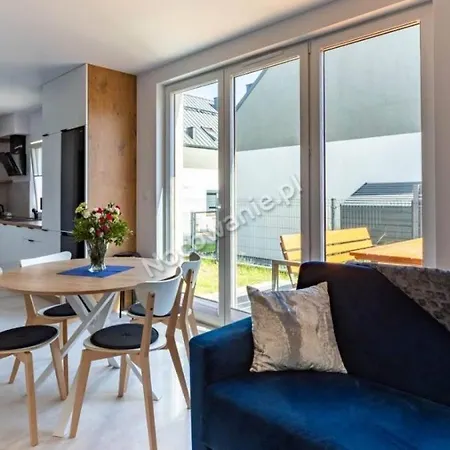 In - - * Wladyslawowo